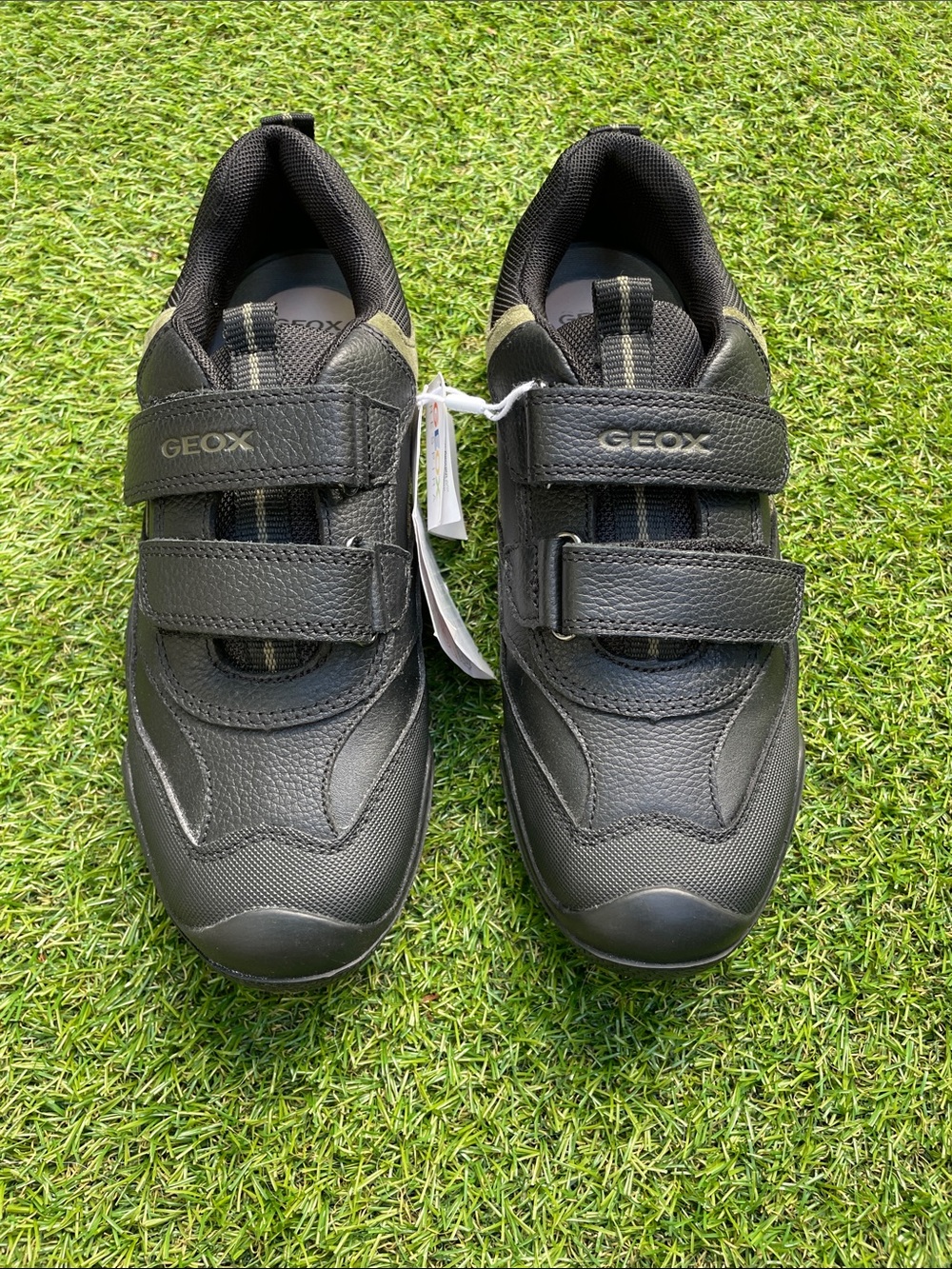 Geox Boy’s Black Athletic Velcro Sneakers size 5 YTH